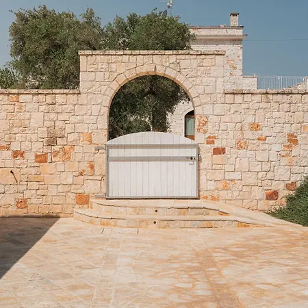 Villa Helloapulia Masseria Campo Orlando *